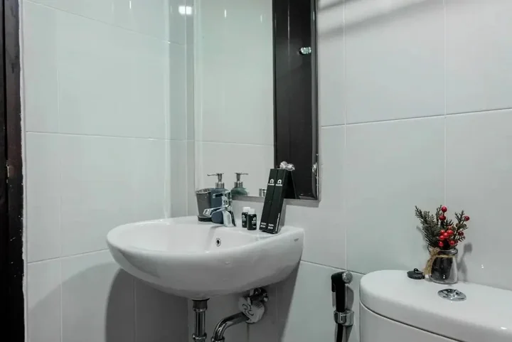 Legok: Premium 2BR Apartment at Casa de Parco