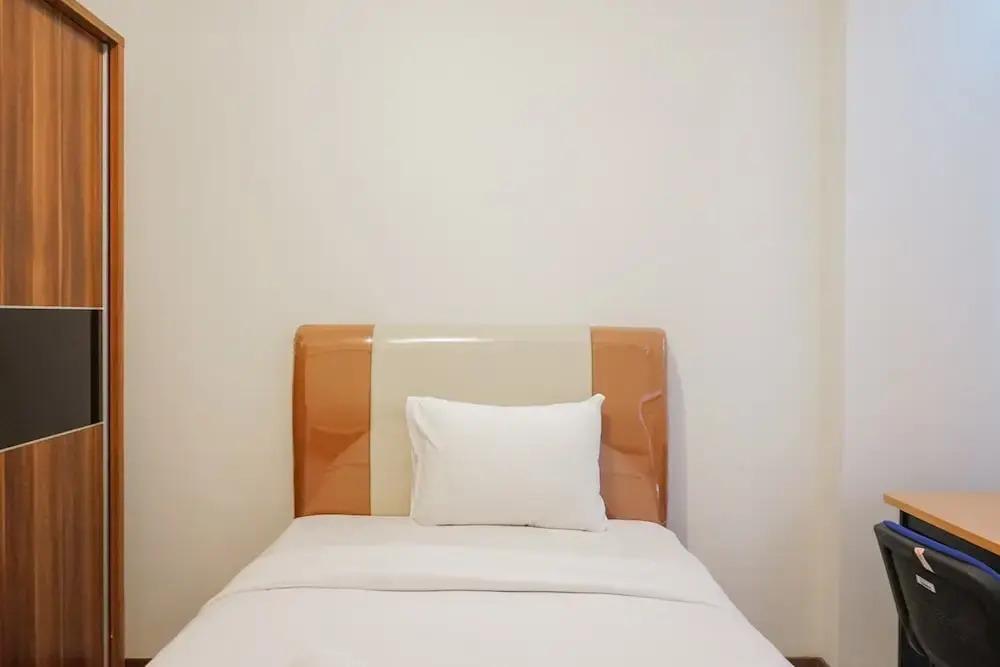 Comfy and Minimalist Studio Apartment Scientia Residence Tower B — фото 1