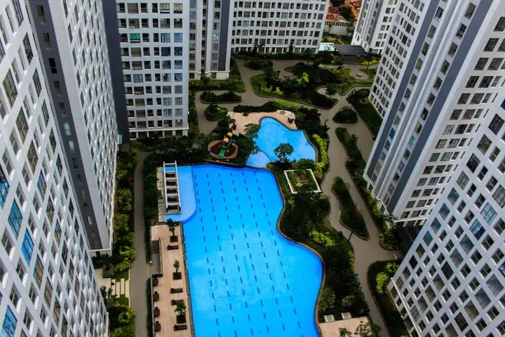 Legok: Warm and Cozy 3BR Apartment at M-Town Residence