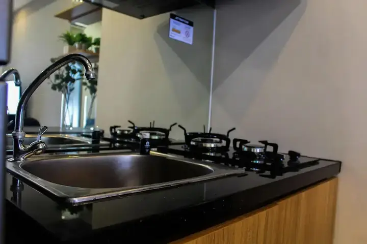 Legok: Warm and Cozy 3BR Apartment at M-Town Residence