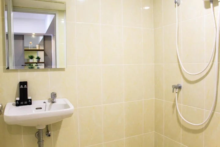 Legok: Warm and Cozy 3BR Apartment at M-Town Residence