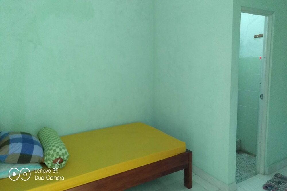 Батуретно: Rumah Singgah Peziarah Ganjuran