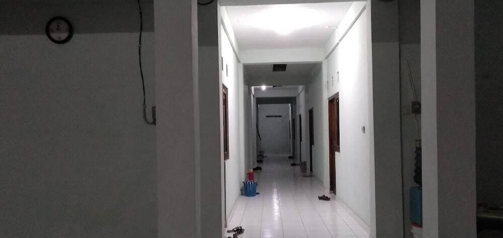 Rumah Singgah Peziarah Ganjuran — фото 2