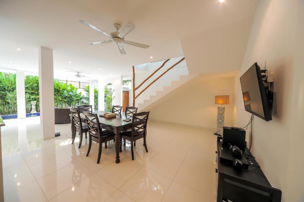 Кута: Villa Pearl Seminyak