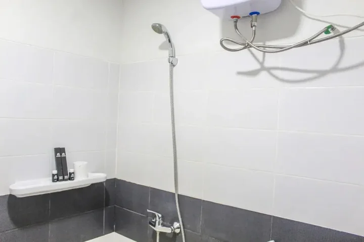 Legok: Minimalist & Modern 1BR Apartment at Scientia Residence