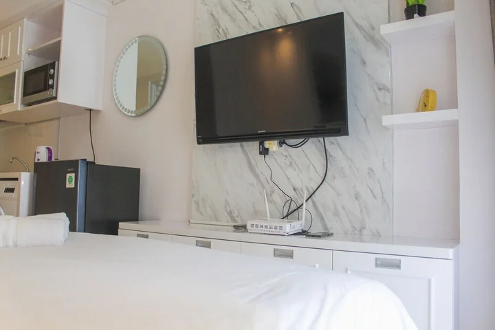 Legok: Stylish Studio Apartment at Serpong M-Town Residence
