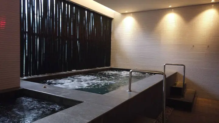 Чикаранг: Spacious and Comfy Studio at Azalea Suites Cikarang Apartment