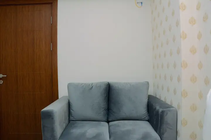 Relaxing and Comfy Studio Cinere Resort Apartment — фото 1