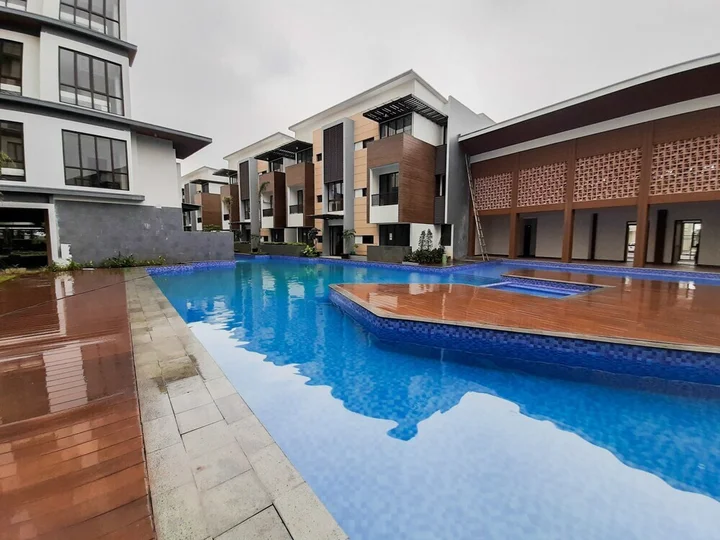 Legok: Warm and Simple 1BR at Asatti Apartment