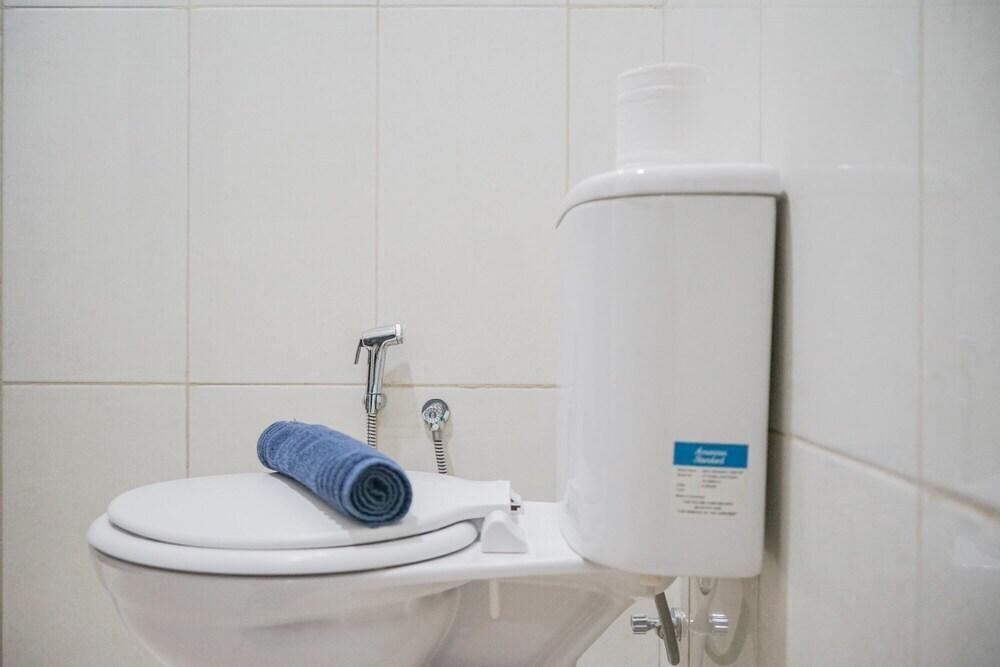 Legok: Warm and Simple 1BR at Asatti Apartment