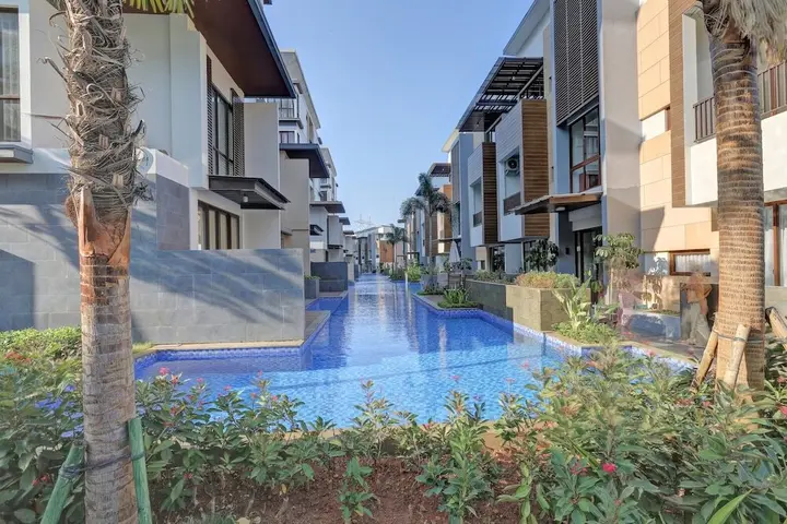 Legok: Cozy 3BR Asatti Apartment near ICE BSD