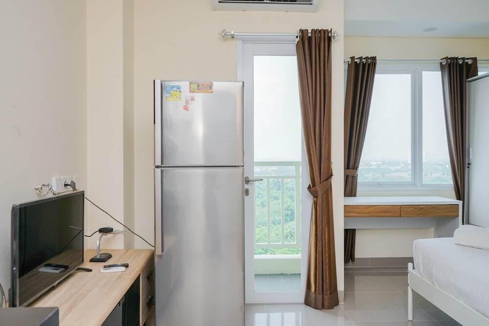 Legok: Minimalist Studio Apartment at B Residence near Aeon Mall BSD