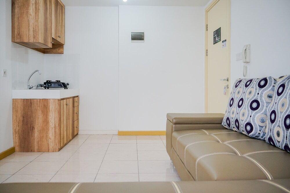 Legok: Simply and Homey 1BR Apartment at M Town Residence
