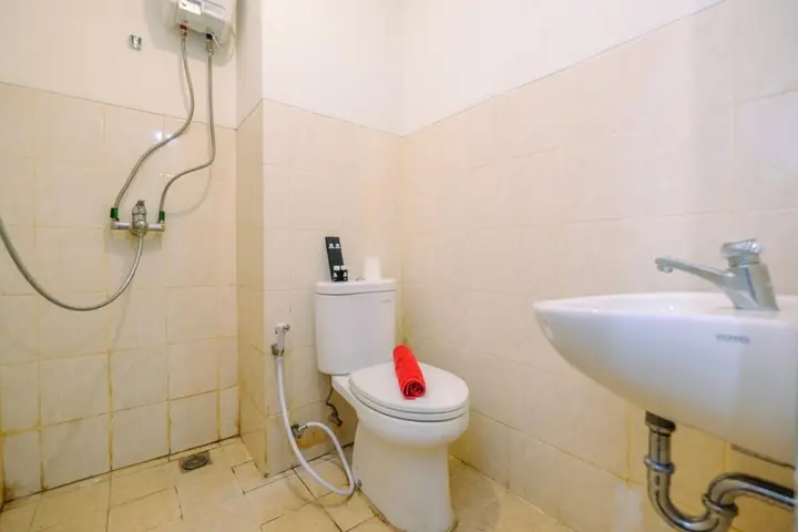 Депок: Comfortable Studio Apartment at Park View Condominium near Mall