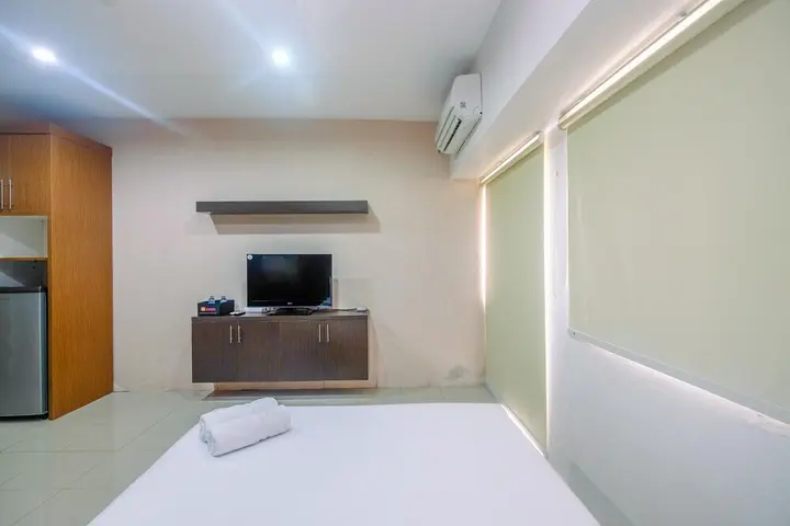 Депок: Comfortable Studio Apartment at Park View Condominium near Mall