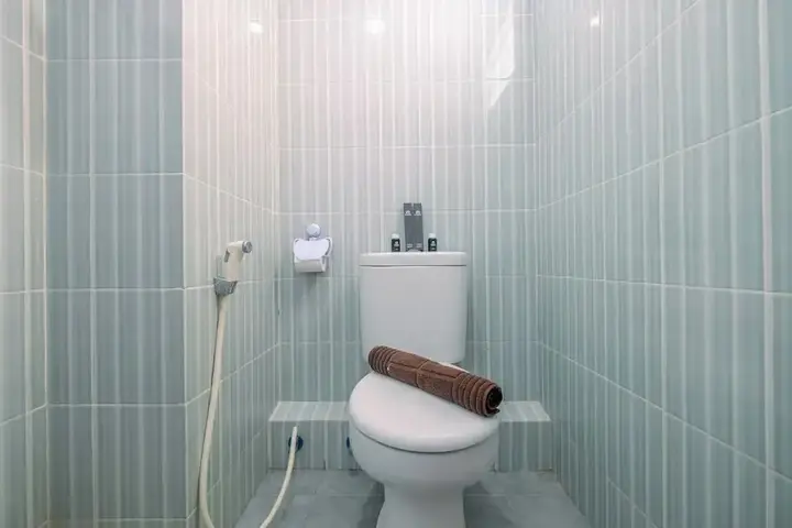 Депок: Cozy and Simple Living Studio Apartment at Cinere Resort