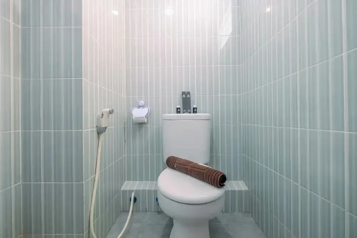 Депок: Cozy and Simple Living Studio Apartment at Cinere Resort