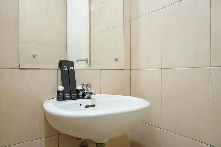 Депок: Compact Studio Apartment at Margonda Residence 2