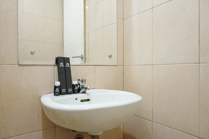 Депок: Compact Studio Apartment at Margonda Residence 2