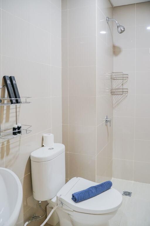 Legok: New Furnished With City View Studio Apartment @ B Residence