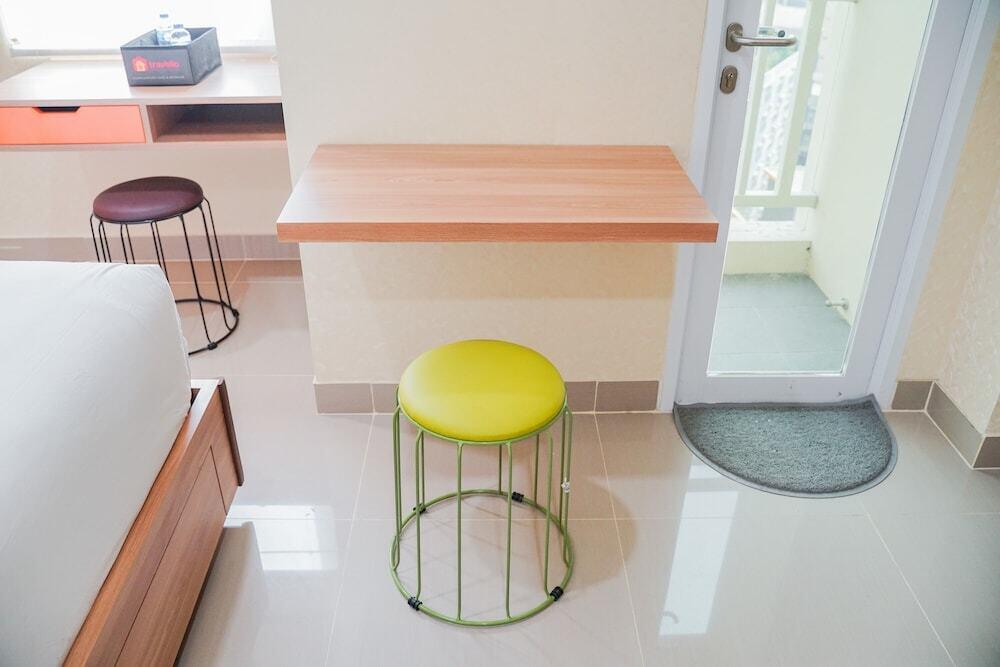 Legok: New Furnished With City View Studio Apartment @ B Residence