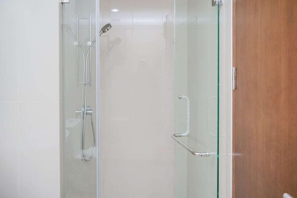 Legok: Simply Modern and Minimalist 1BR at M-Town Signature Apartment