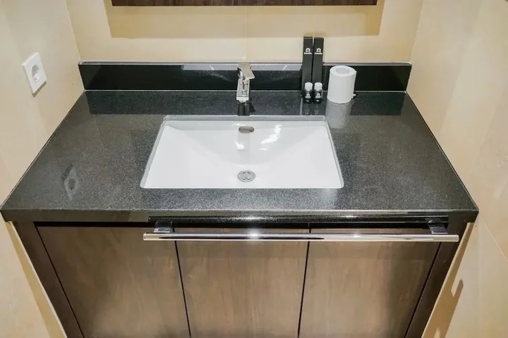Legok: Luxury 2BR at The Branz Apartment near AEON Mall