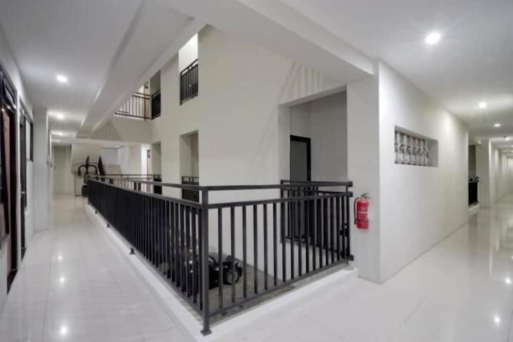 Депок: D'Paragon Karang Malang