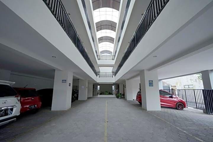 Суракарта: D'Paragon Sumber Solo