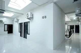 Семаранг: D' Paragon Bulusan