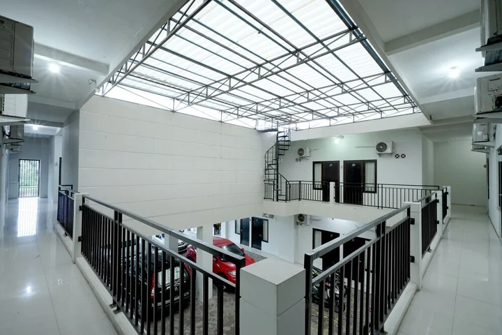 Семаранг: D' Paragon Bulusan