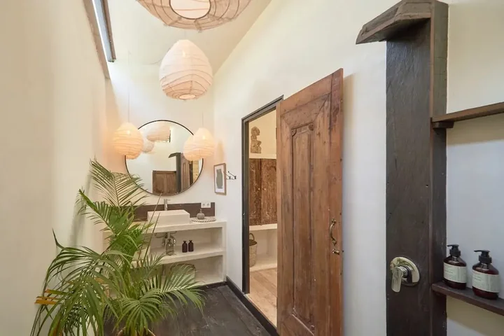 Керобокан: Fabulous 3BR Boho-chic Style, Umalas With Staff