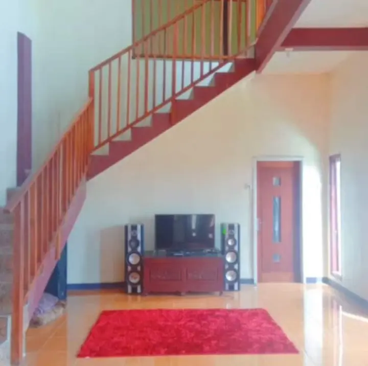 Травас: Villa Raisa