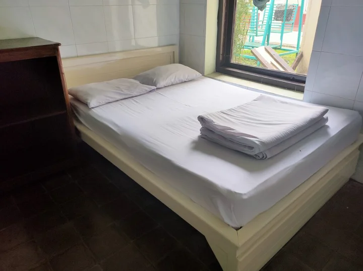 Батуретно: Sri MK Hotel