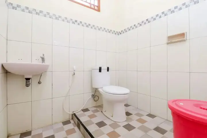 Батуретно: Dewisri Homestay