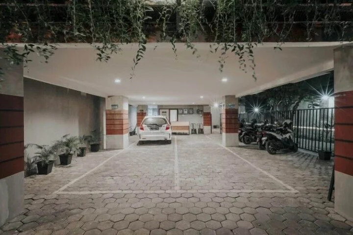 Депок: D'Paragon Kemuning