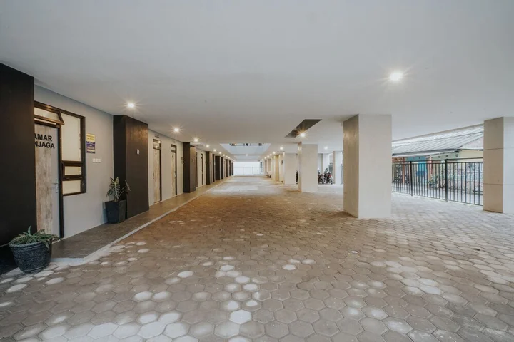 Депок: Dparagon Perumnas