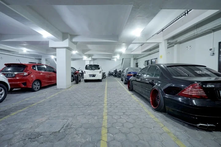 Семаранг: Dparagon Jalan Jogja