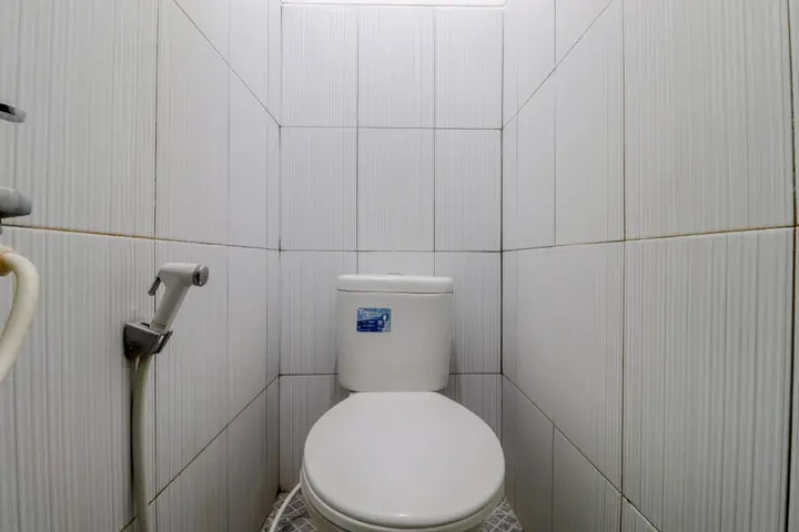 Депок: Ratu Guesthouse
