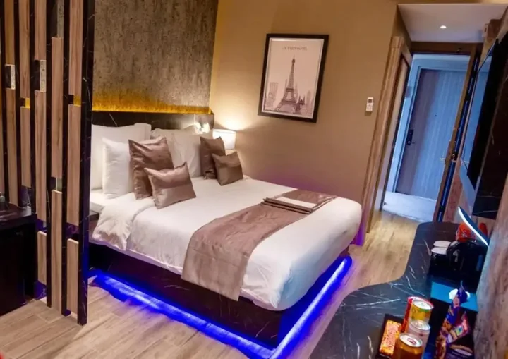 Медан: De Paris Hotel