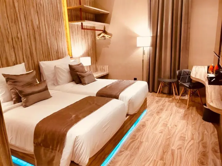 Медан: De Paris Hotel