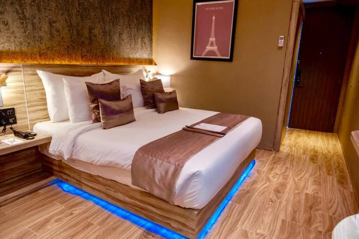 Медан: De Paris Hotel