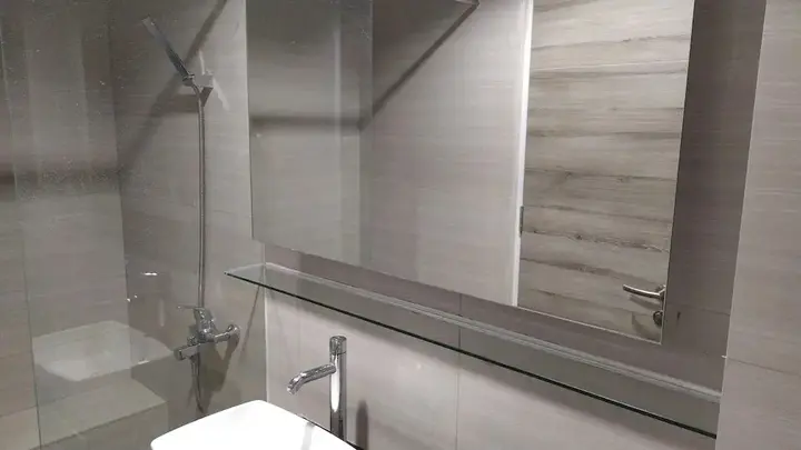 Суракарта: Djuragan Kamar Priority Inn