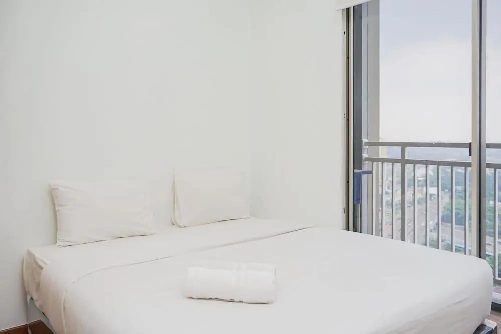 Fully Furnished with Comfortable Design 2BR Apartment Springwood Residence — фото 2