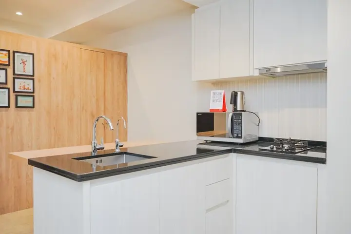 Legok: Chic And Strategic 2Br Apartment At Branz Bsd