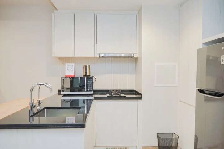 Legok: Chic And Strategic 2Br Apartment At Branz Bsd