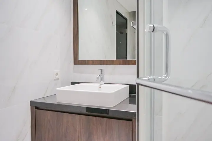 Legok: Chic And Strategic 2Br Apartment At Branz Bsd