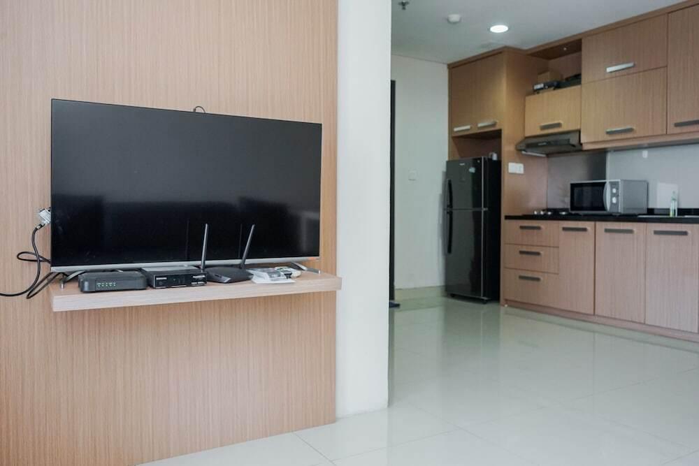 Legok: Fully Furnished with Comfortable Design 2BR Apartment Atria Residences