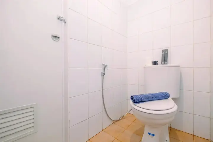 Читарингул: Cozy and Tranquil Studio Apartment at Gunung Putri Square