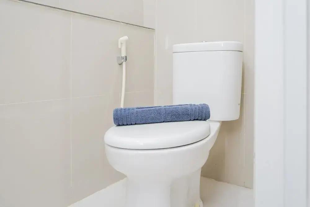 Legok: Fully Furnished Studio with Comfort Design Majestic Point Serpong Apartment